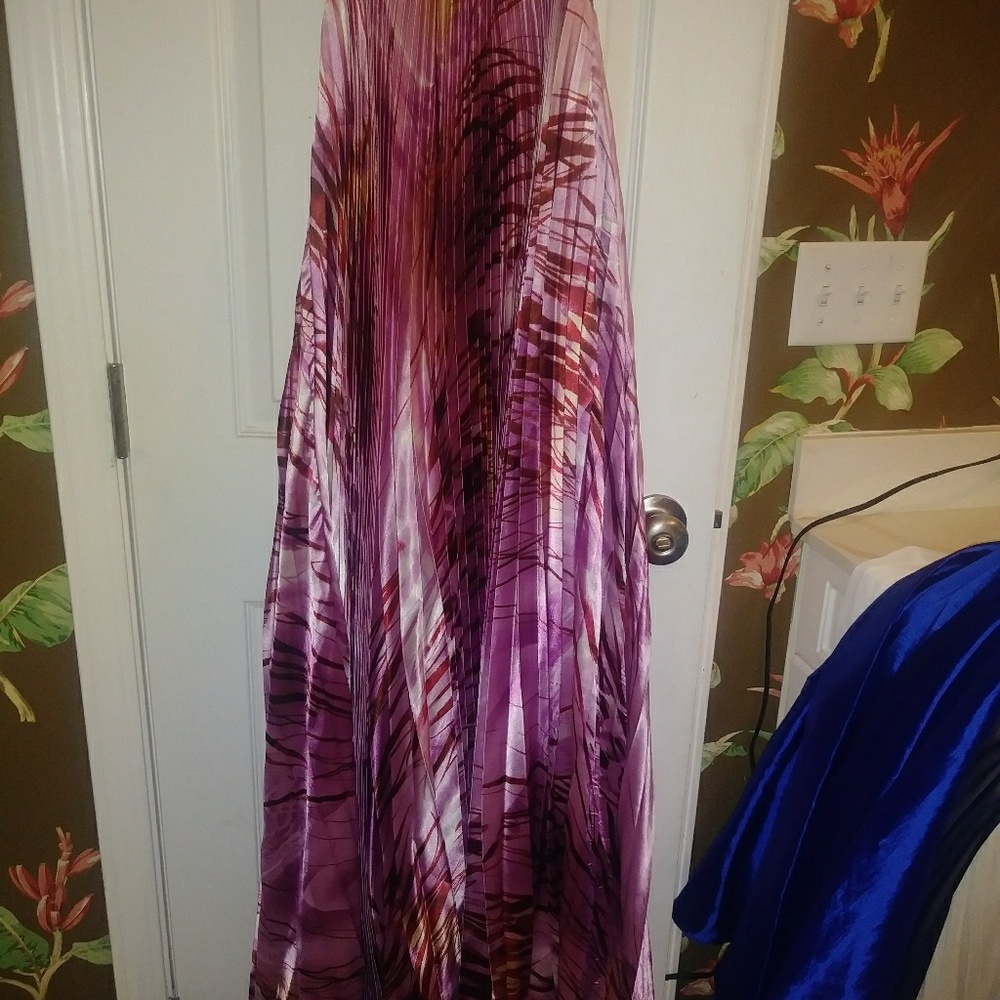 Prom Dress - Picture 3 of 8
